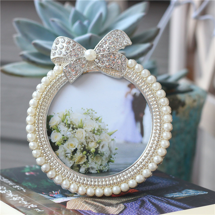 Pearl and Crystal Bow Oval Photo Frame