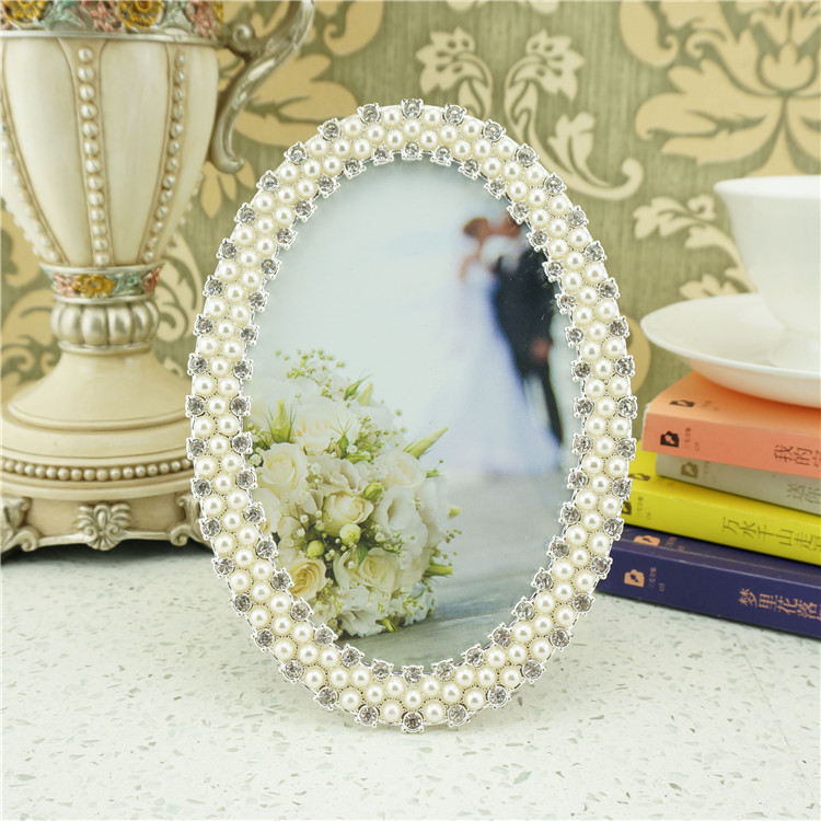 Floral Cluster Pearl Oval Photo Frame