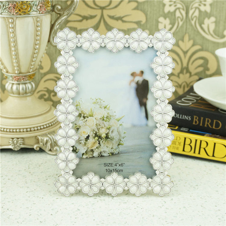 White Floral Pearl Photo Frame