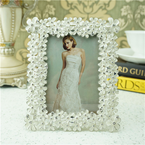 White Enamel Flower Photo Frame - view 2