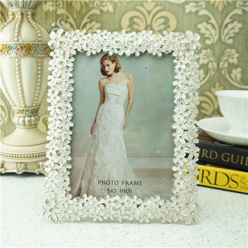 White Enamel Flower Photo Frame