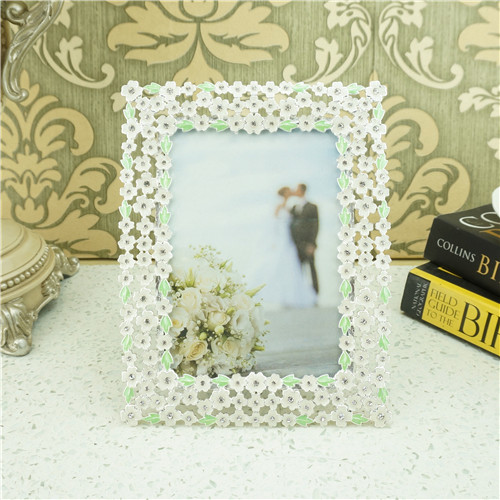 White Blossom & Green Leaf Photo Frame