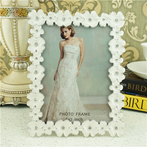 White Enamel Petal Photo Frame