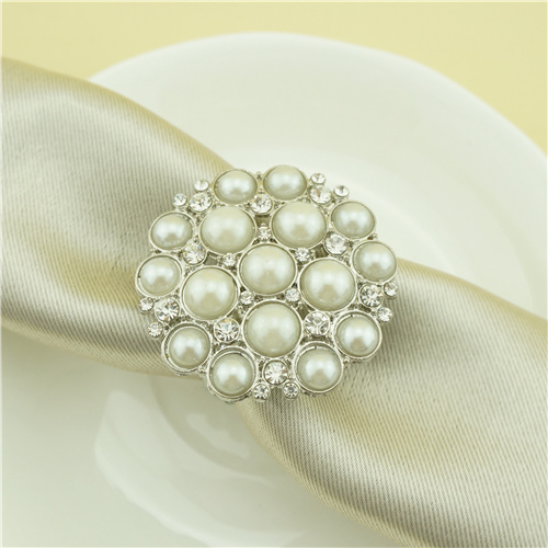 Pearl Cluster Napkin Ring