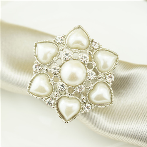 Pearl Heart Cluster Napkin Ring - view 2