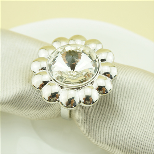 Polished Petal Crystal Napkin Ring