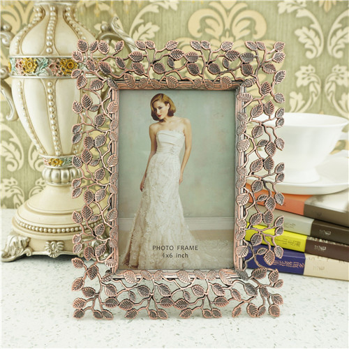 Openwork Leaf Vine Antique Metal Photo Frame