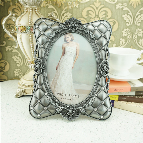 Quilted Rose Oval-Opening Vintage Photo Frame - view 2