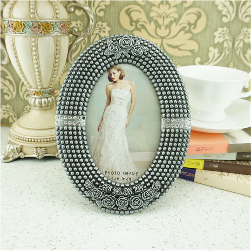 Antique Silver Beaded Rose Oval Photo Frame