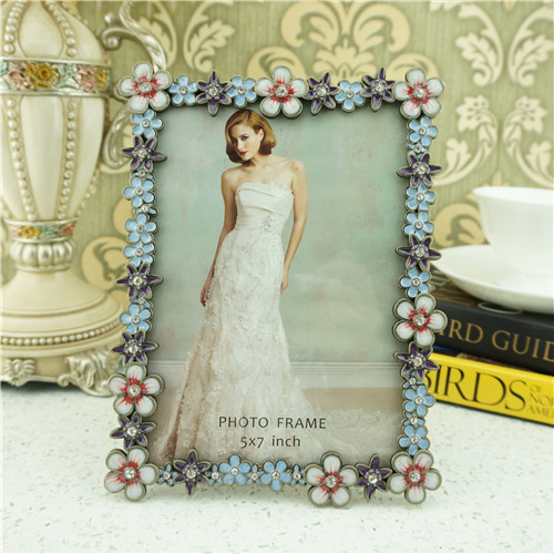 Pastel Enamel Flower Garland Photo Frame