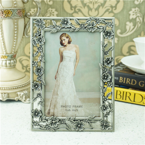 Antique Silver Wildflower Vine Vintage Photo Frame
