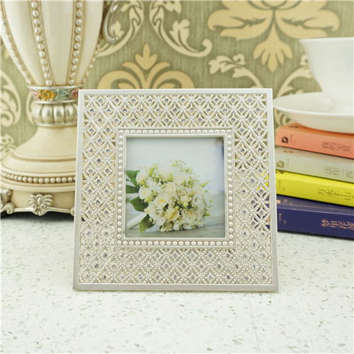 Diamond Lattice Pearl-Trim Multi-Size Photo Frame - view 2