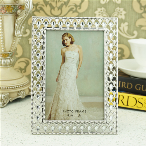 Double-Row Teardrop Arcade Jeweled Metal Photo Frame