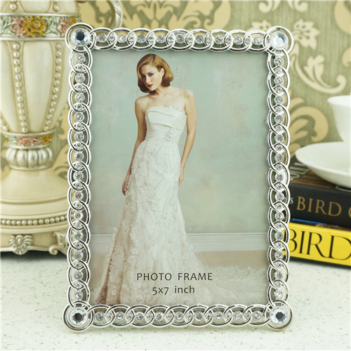 Interlocking Circle Chain Corner-Stone Jeweled Metal Photo Frame - view 1