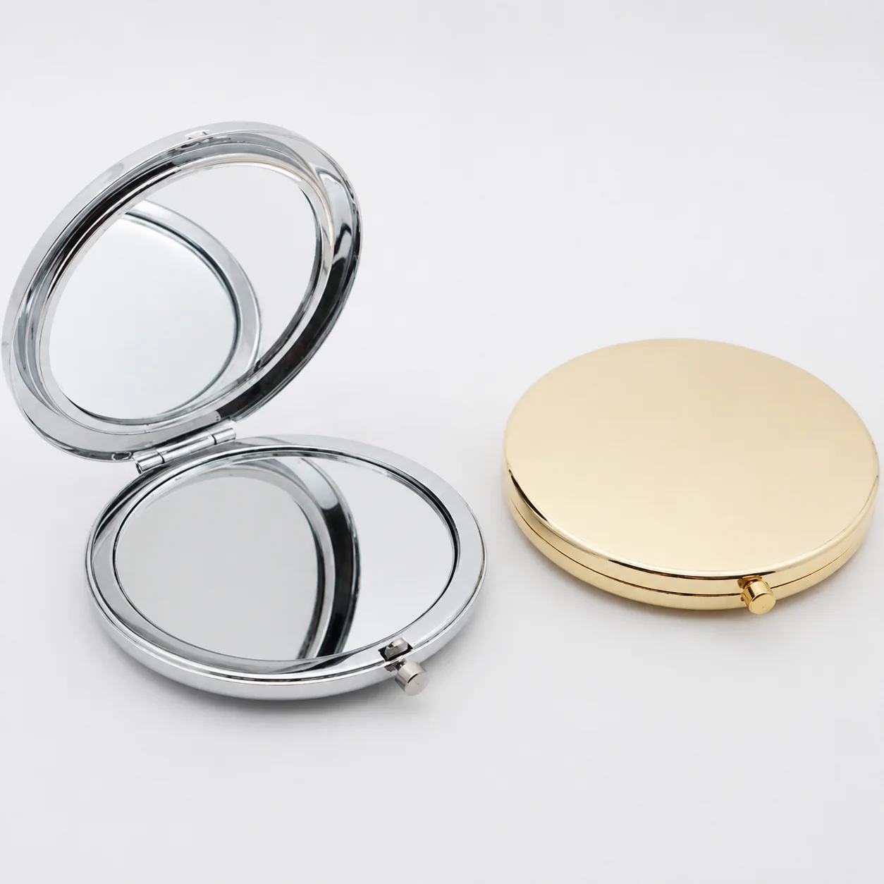 Slim Smooth-Lid Round Metal Compact Mirror
